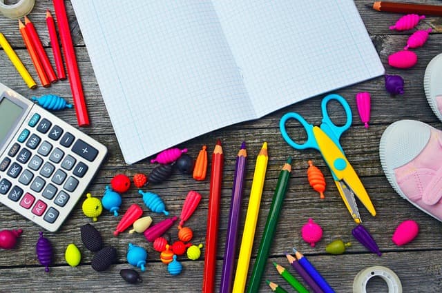 Školní výbava bez stresu: Kde sehnat vše potřebné pro děti?
